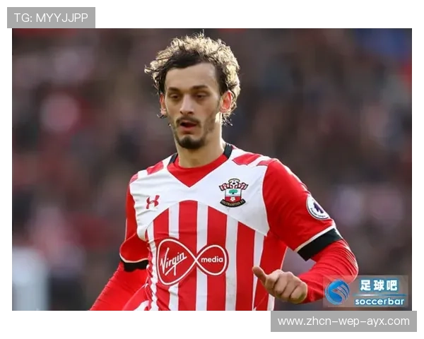 奥斯梅恩霸气冲顶建功，那不勒斯激情开局