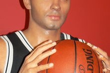 爱游戏体育app网页版下载-巨星比拼：詹姆斯和杜兰特的巅峰对决！，詹姆斯和杜兰特联手会有多强